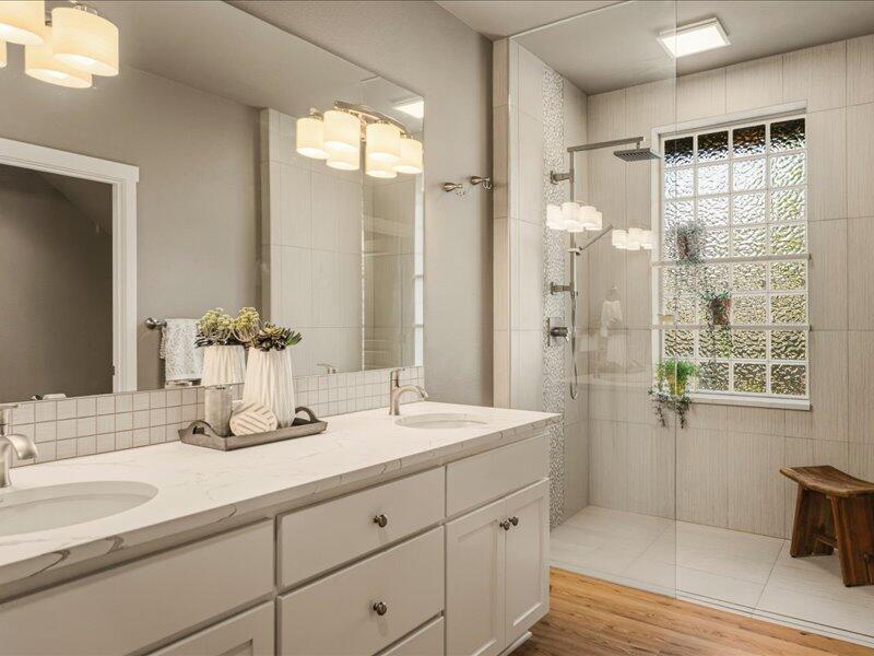 1378 Highland View Loop Redmond, OR 97756 - Photo 33 of 98 34-Bathroom