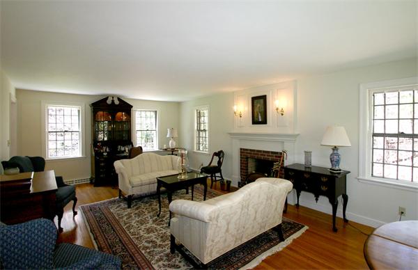 30 Juniper Road Sudbury, MA 01776 - Photo 5 of 20 Gallery Image 5