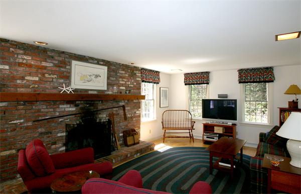 30 Juniper Road Sudbury, MA 01776 - Photo 8 of 20 Gallery Image 8