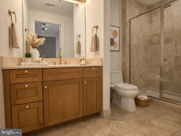 $5,250 | 2328 Champlain Street Northwest, Unit 409, Washington, DC 20009