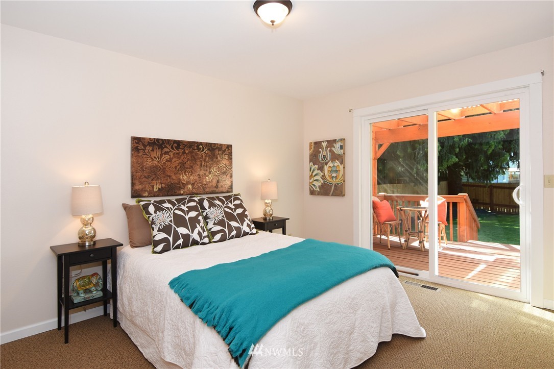 3549 Southwest 99th Street Seattle, WA 98126 - Photo 11 of 25 Gallery Image 11