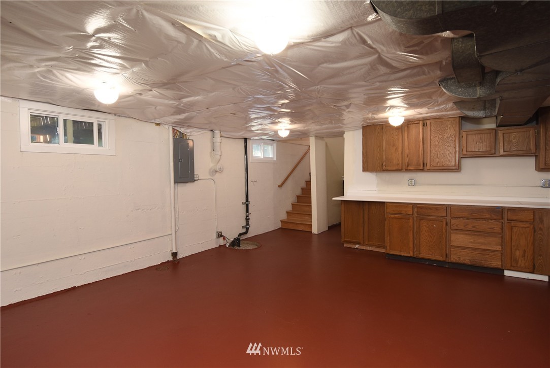 3549 Southwest 99th Street Seattle, WA 98126 - Photo 16 of 25 Gallery Image 16