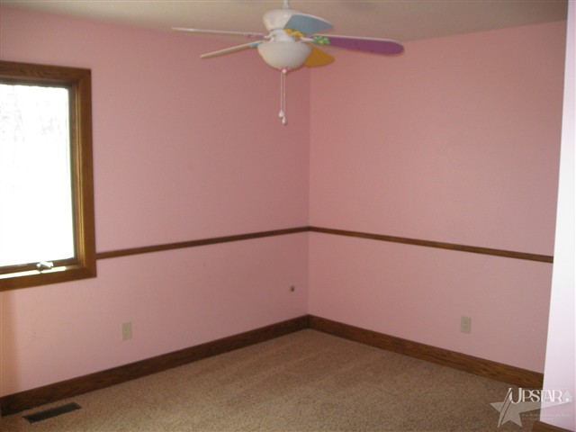 8205 Maples Road Fort Wayne, IN 46816 - Photo 12 of 16