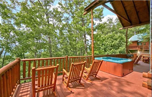 3528 Carsons Ridge Way Sevierville, TN 37862 - Photo 5 of 28 Deck