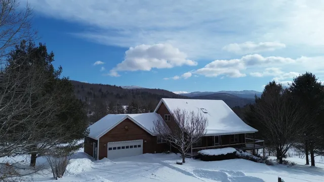 $739,000 | 342 Sunrise Drive, Huntington, VT 05462