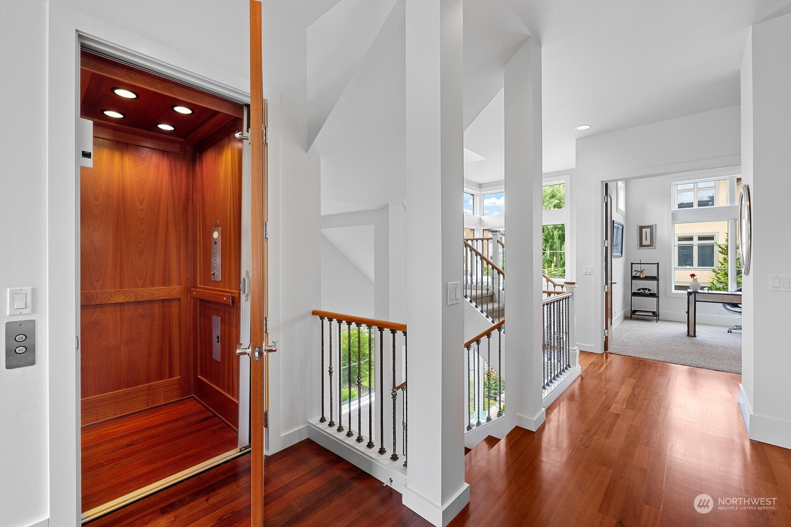 1003 North 41st Place Renton, WA 98056 - Photo 4 of 40 Gallery Image 4