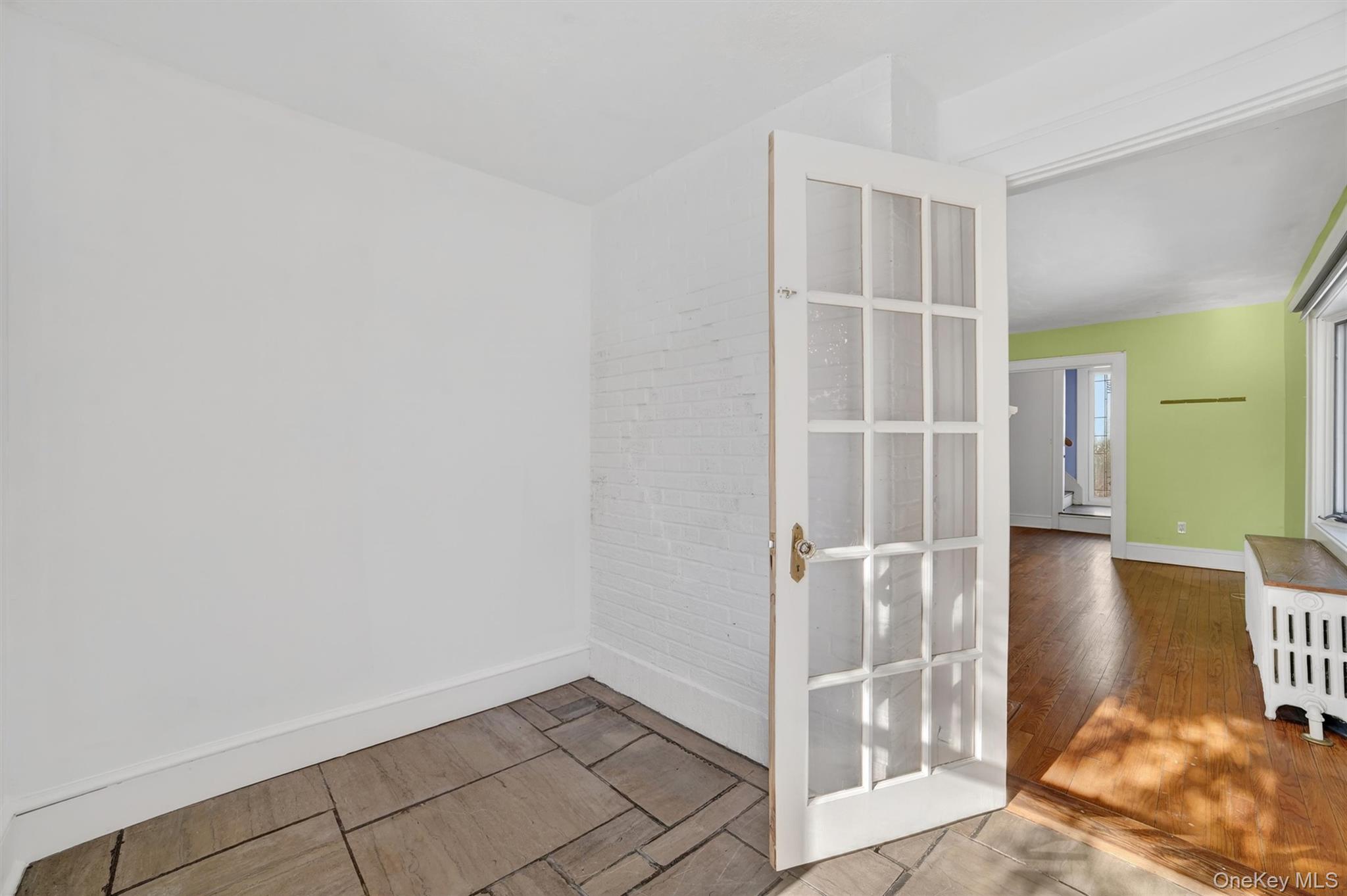 530 Dyckman Street Peekskill, NY 10566 - Photo 7 of 34 Sun Room.