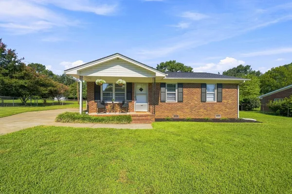 $215,000 | 104 State Rd S-42-3396, Moore, SC 29369