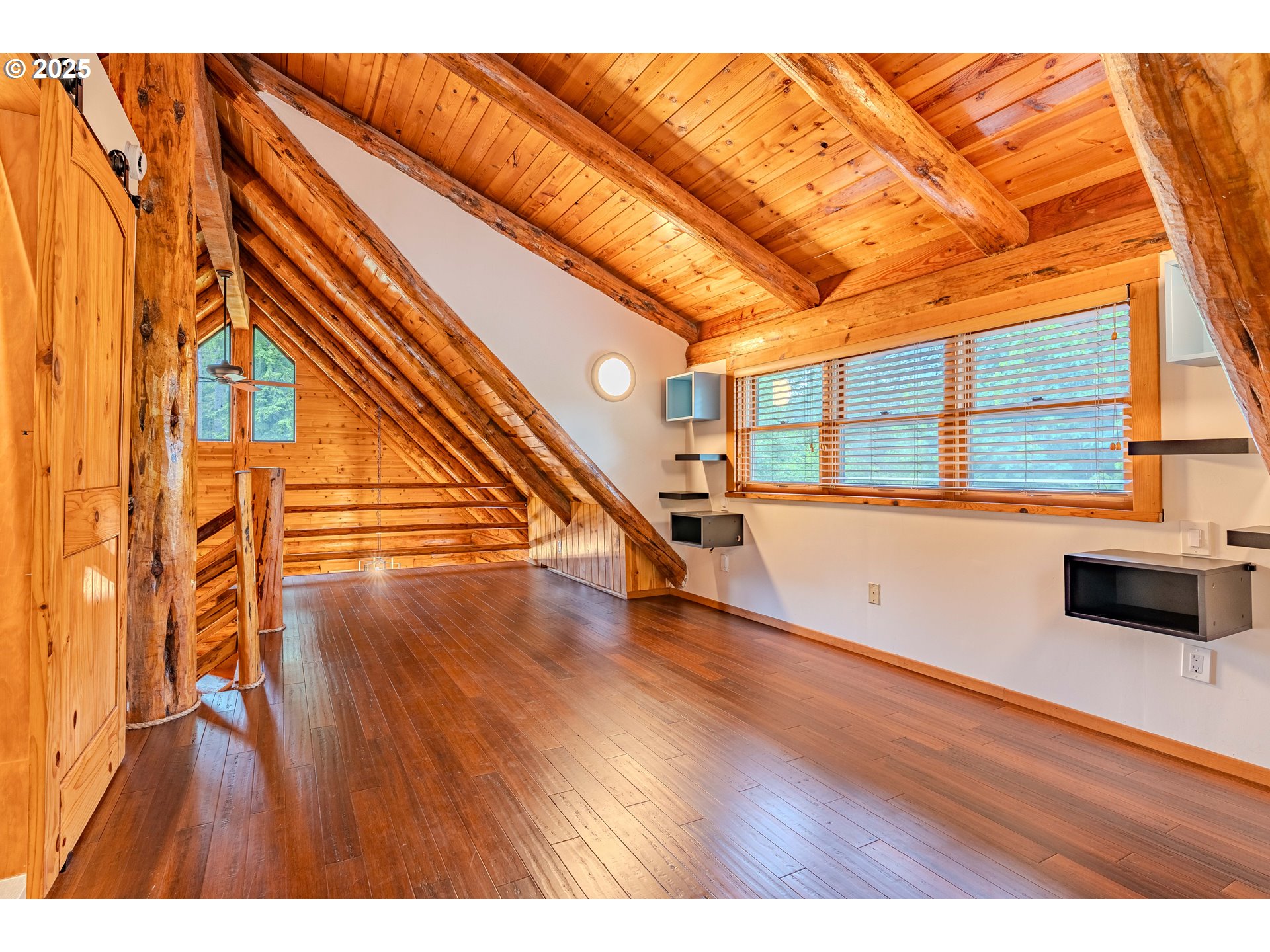 43144 Southeast Deverell Road Corbett, OR 97019 - Photo 19 of 48 a view of an entryway with wooden floor