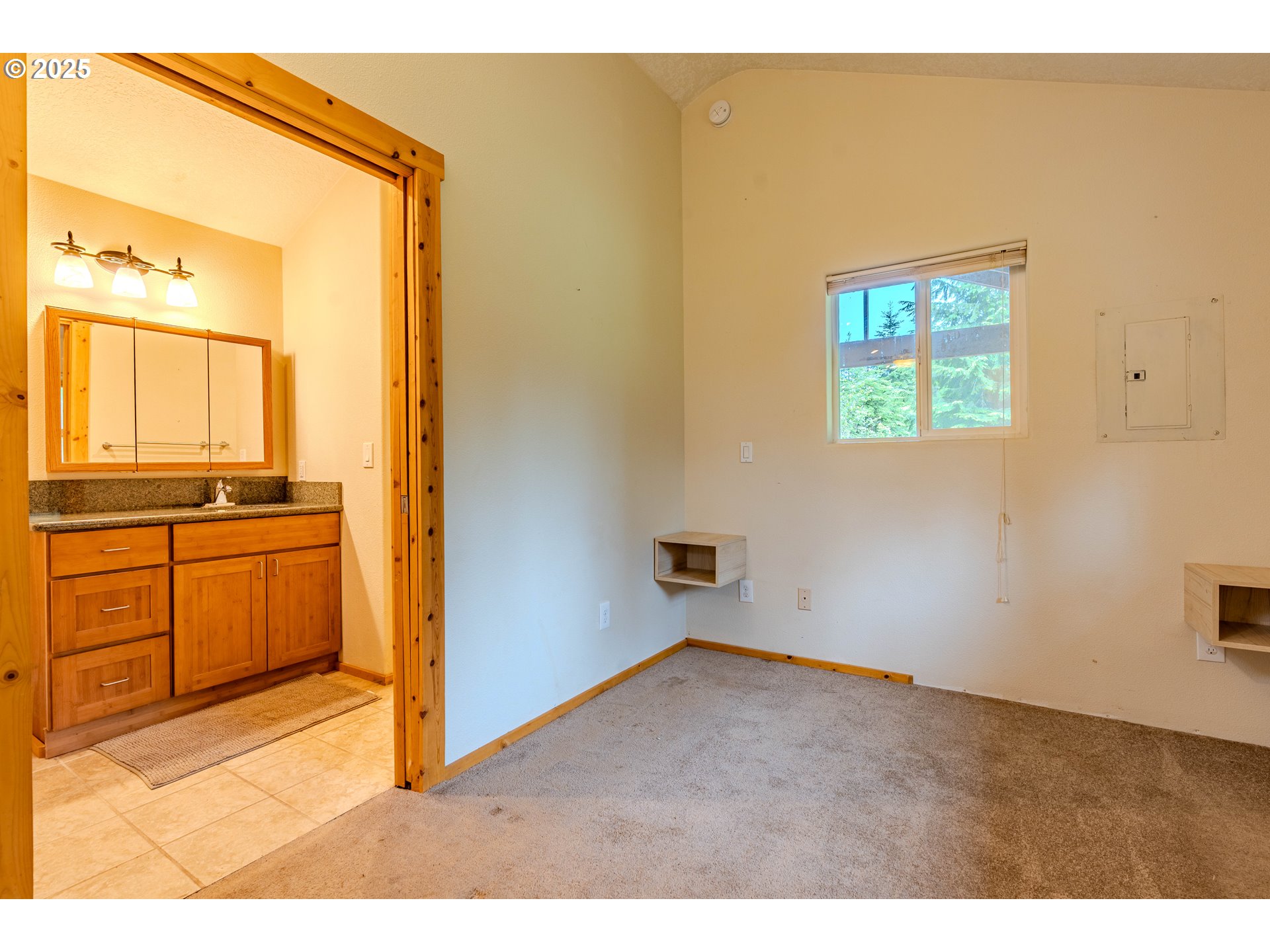 43144 Southeast Deverell Road Corbett, OR 97019 - Photo 44 of 48 a view of workspace with wooden floor