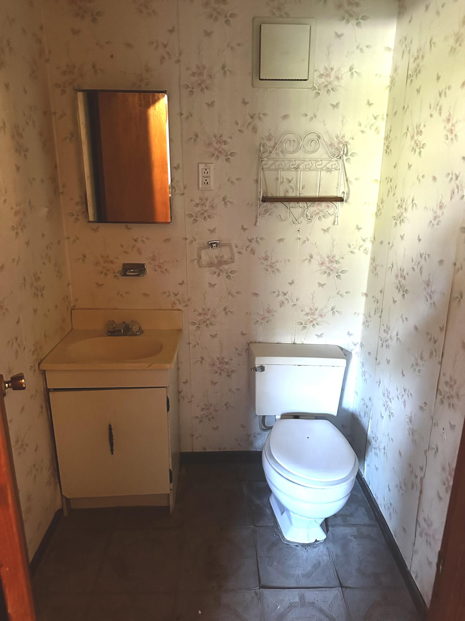 5 Manchester Court Presque Isle, ME 04769 - Photo 23 of 41 IMG_3813