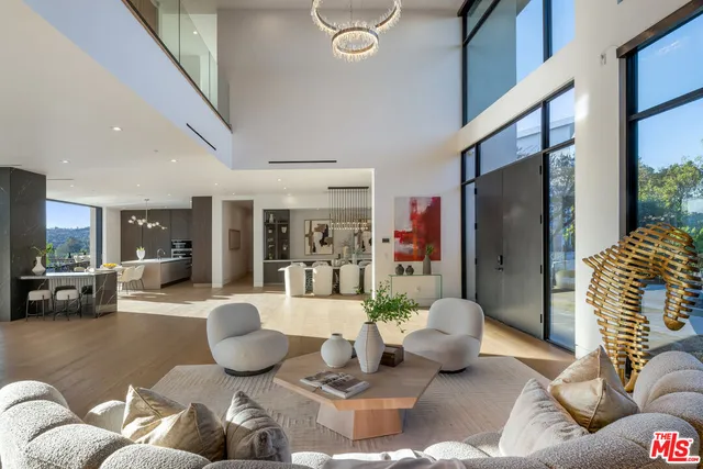 $69,995 | 16110 Meadowview Drive, Encino, CA 91436