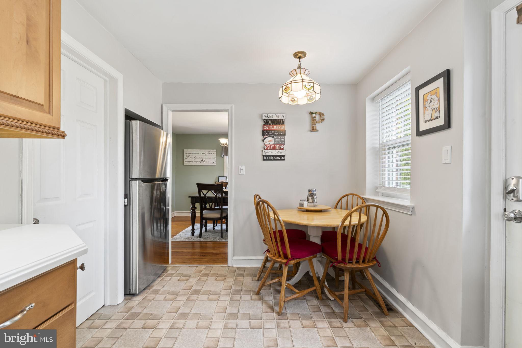 937 Greenbriar Lane Springfield, PA 19064 - Photo 14 of 42