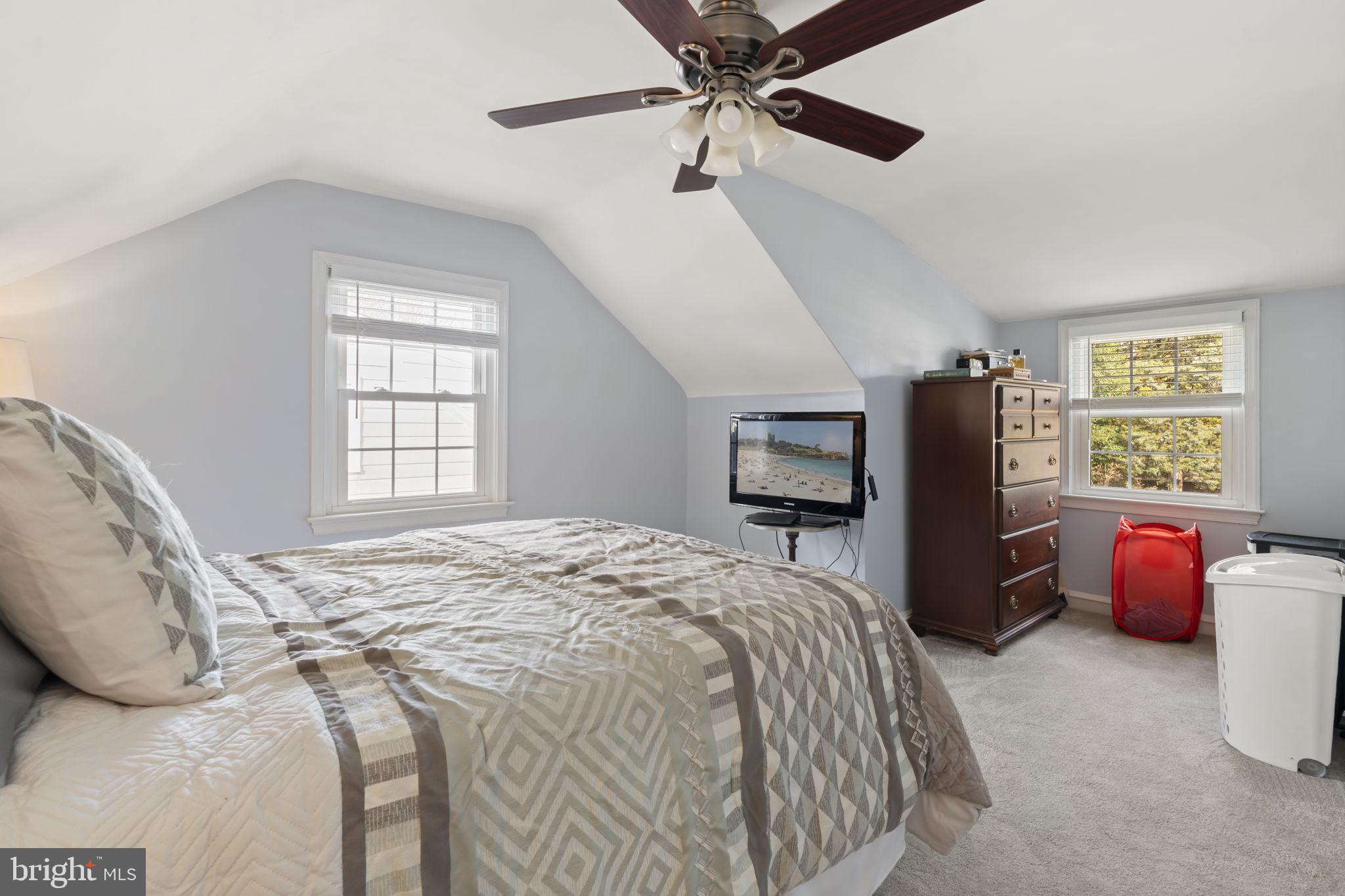 937 Greenbriar Lane Springfield, PA 19064 - Photo 22 of 42