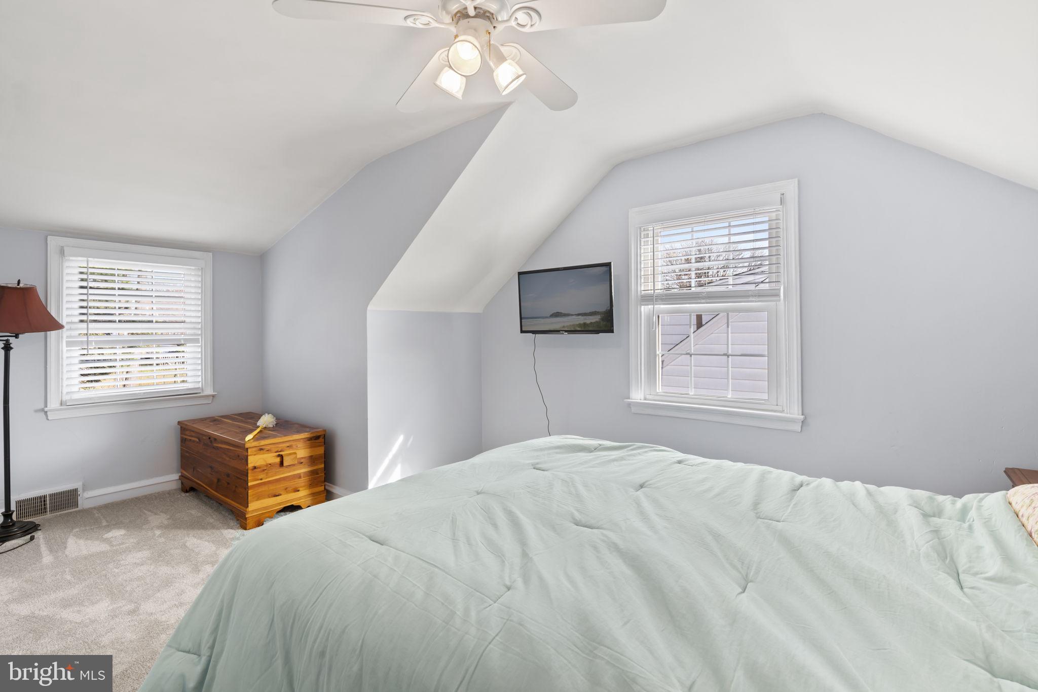 937 Greenbriar Lane Springfield, PA 19064 - Photo 24 of 42