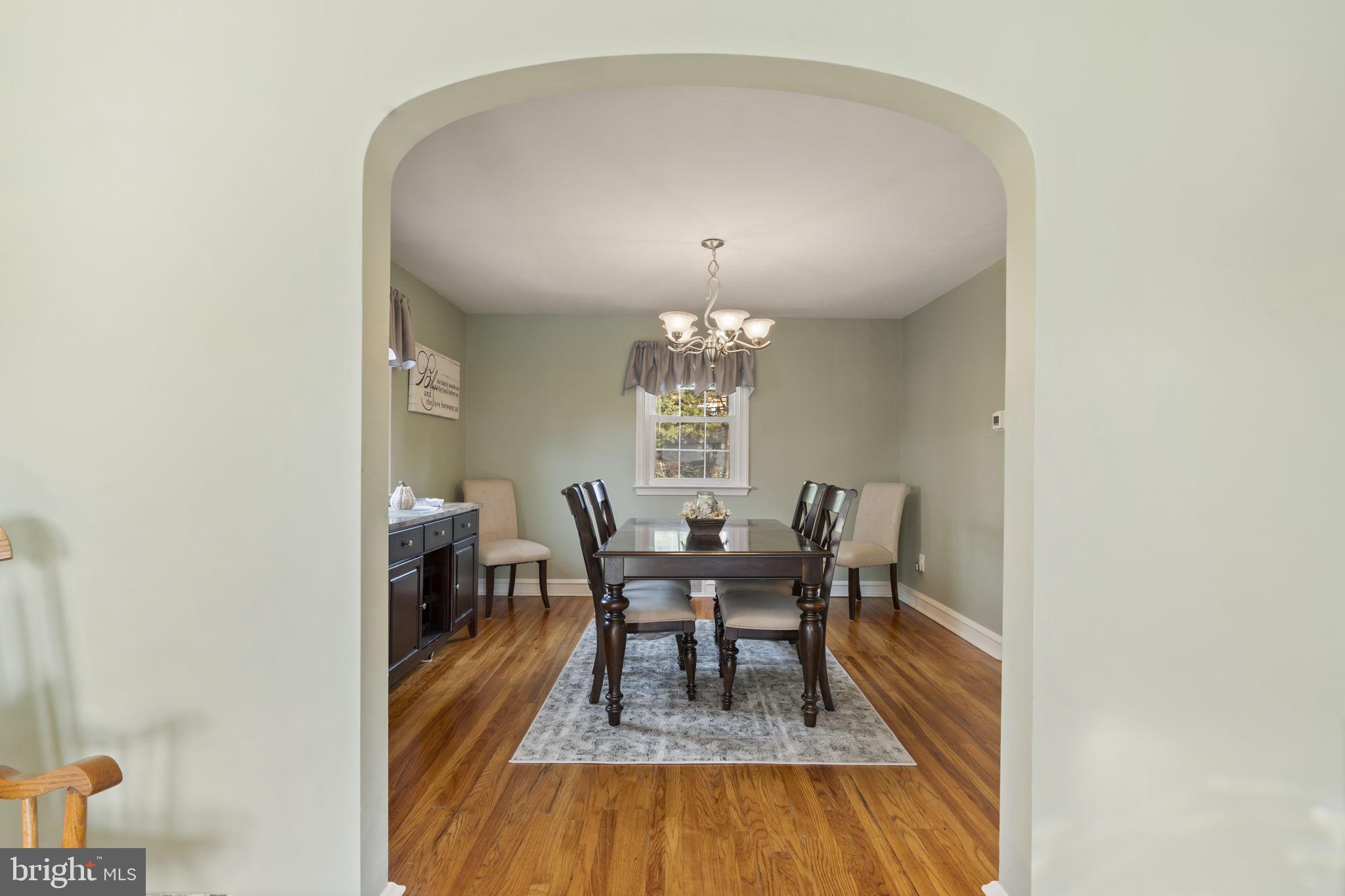 937 Greenbriar Lane Springfield, PA 19064 - Photo 7 of 42