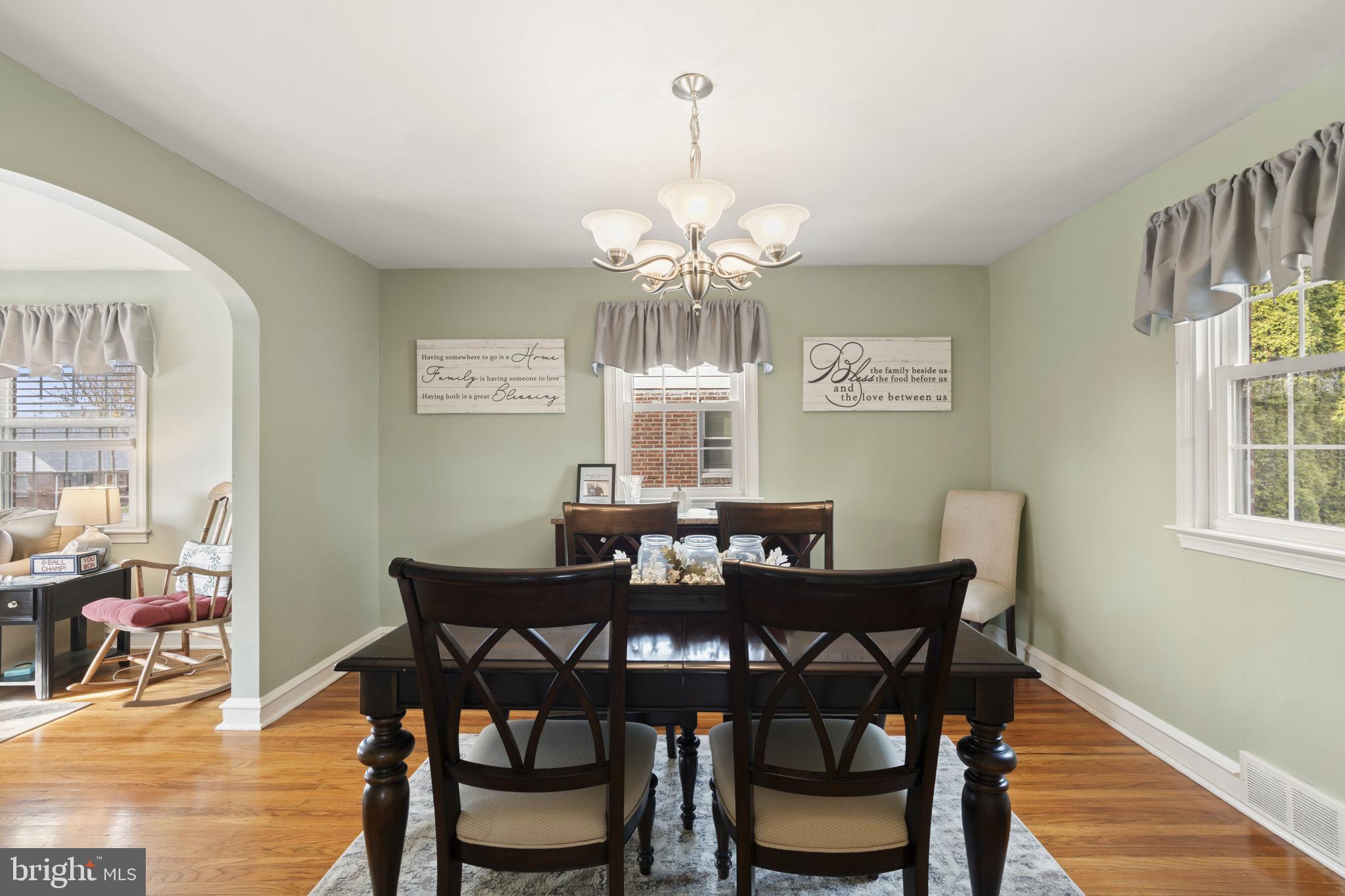 937 Greenbriar Lane Springfield, PA 19064 - Photo 9 of 42