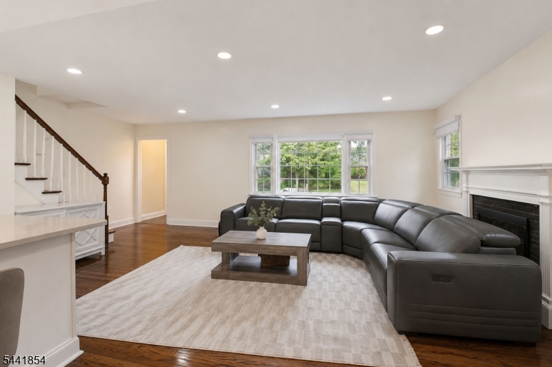 71 Willoughby Road Fanwood, NJ 07023 - Photo 11 of 34