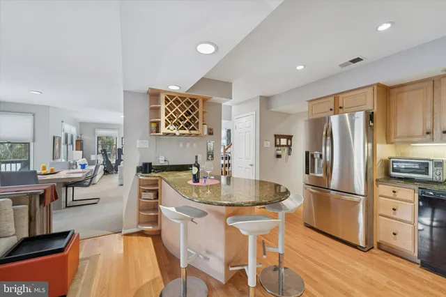 $725,000 | 201 Springhouse Pond, Chesterbrook, PA 19087