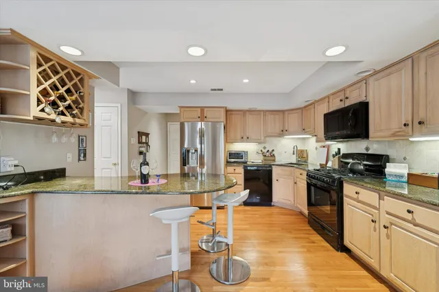 $725,000 | 201 Springhouse Pond, Chesterbrook, PA 19087