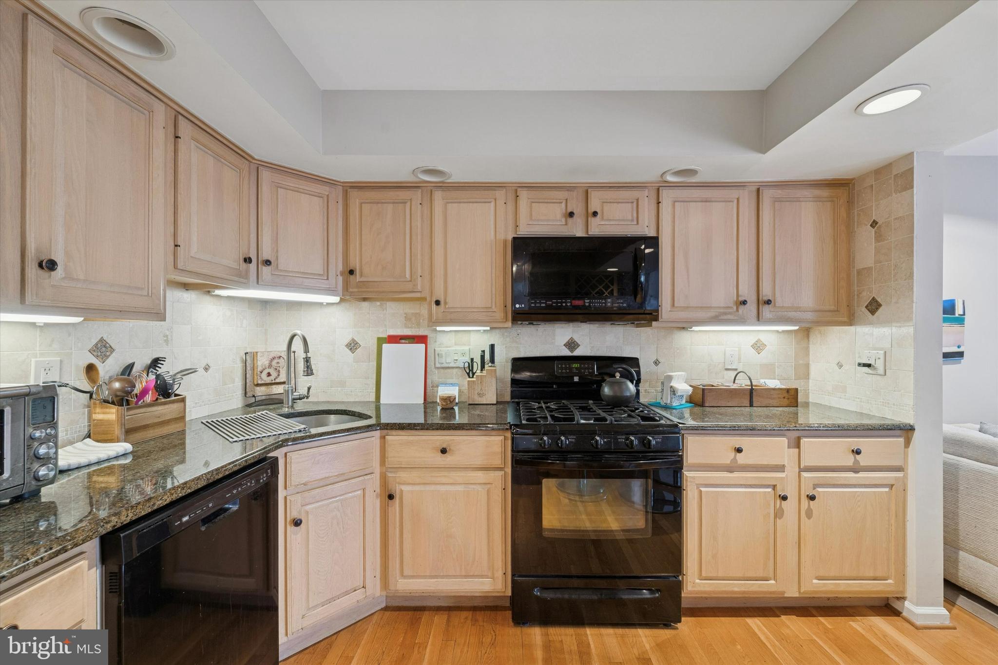 201 Springhouse Pond Chesterbrook, PA 19087 - Photo 16 of 39