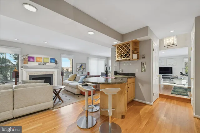 $725,000 | 201 Springhouse Pond, Chesterbrook, PA 19087