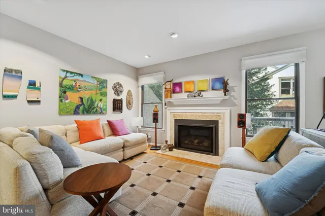 $725,000 | 201 Springhouse Pond, Chesterbrook, PA 19087