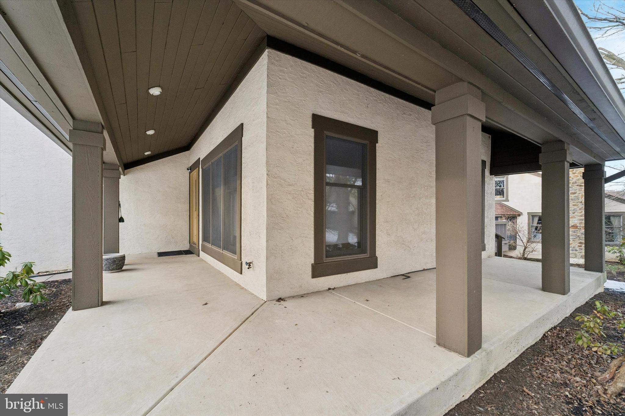 201 Springhouse Pond Chesterbrook, PA 19087 - Photo 3 of 39