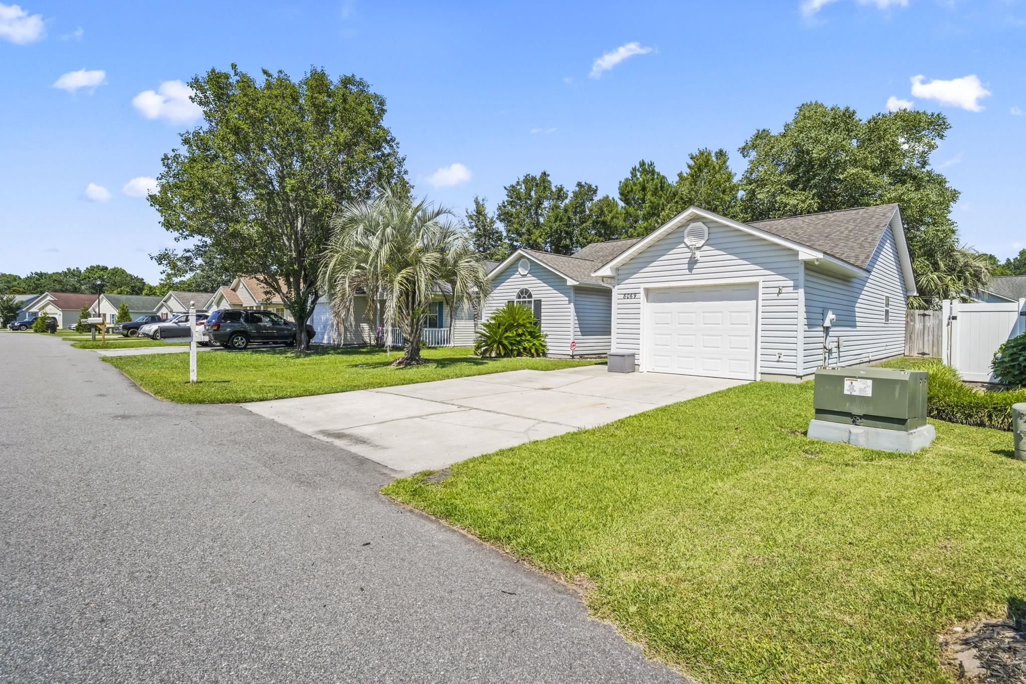 8069 Resin Road Murrells Inlet, SC 29576 - Photo 2 of 43