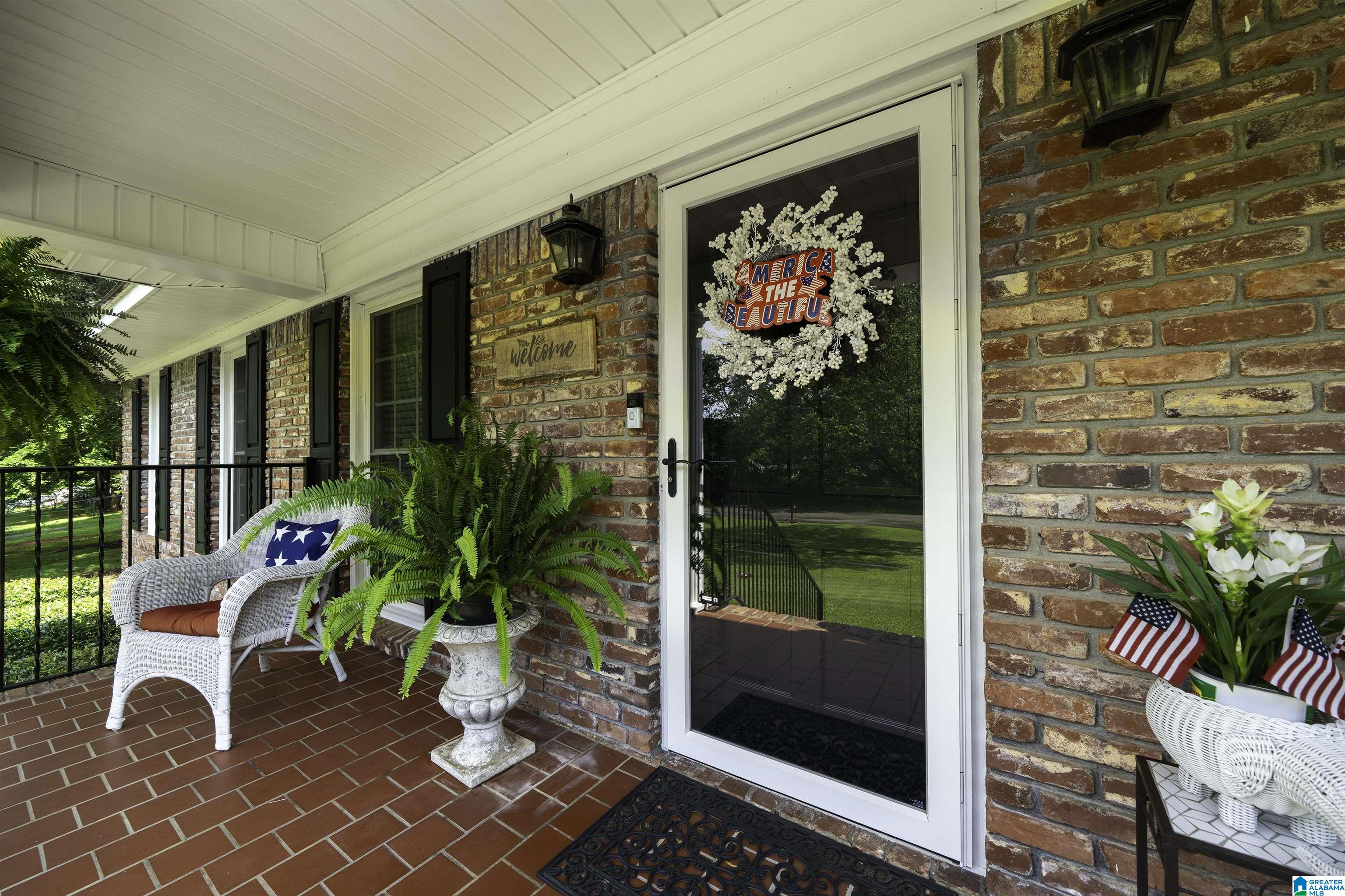 8422 North Valley Road Pinson, AL 35126 - Photo 4 of 28