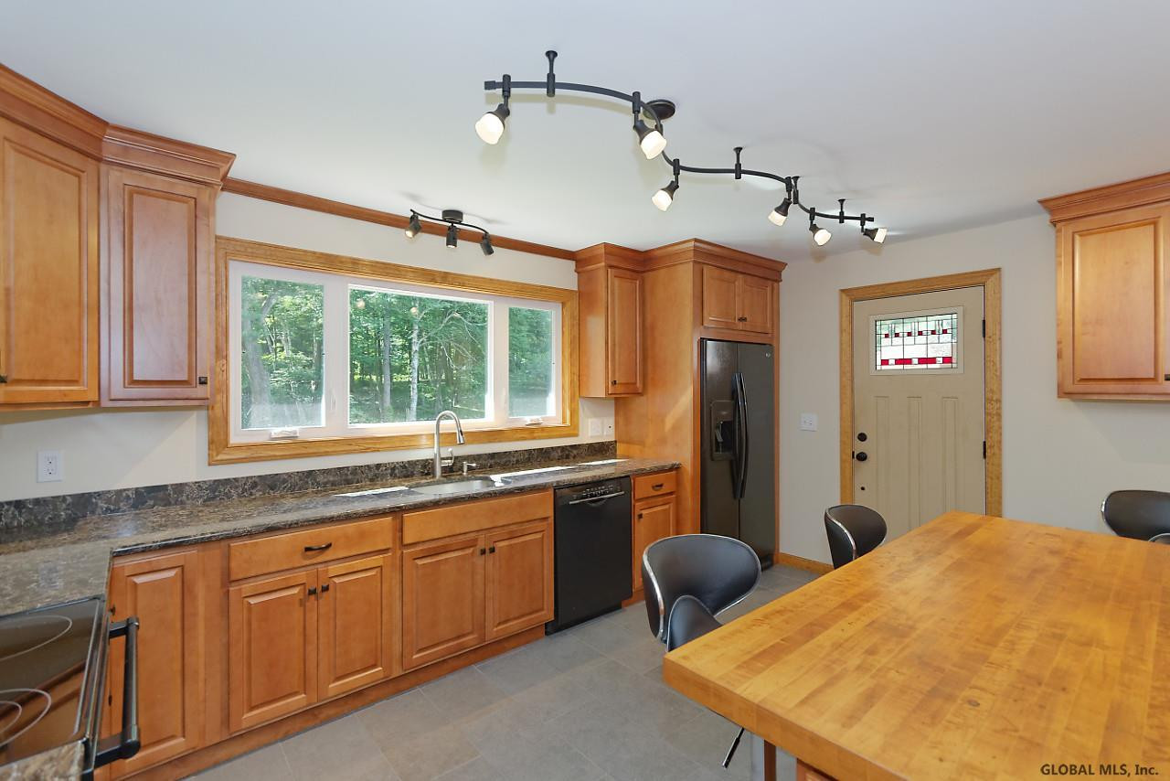 484 Altamont Road New Scotland, NY 12009 - Photo 10 of 57 Photo 11