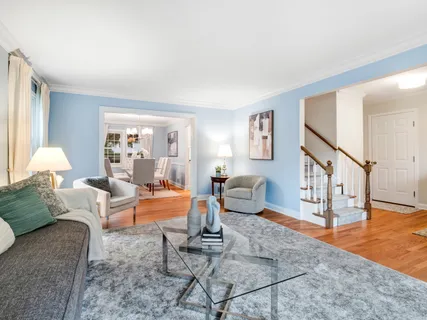 $899,000 | 3066 Knollwood Lane, Glenview, IL 60025