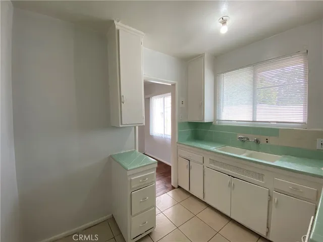 $1,750 | 516 East Lomita Avenue, Unit 12, Glendale, CA 91205