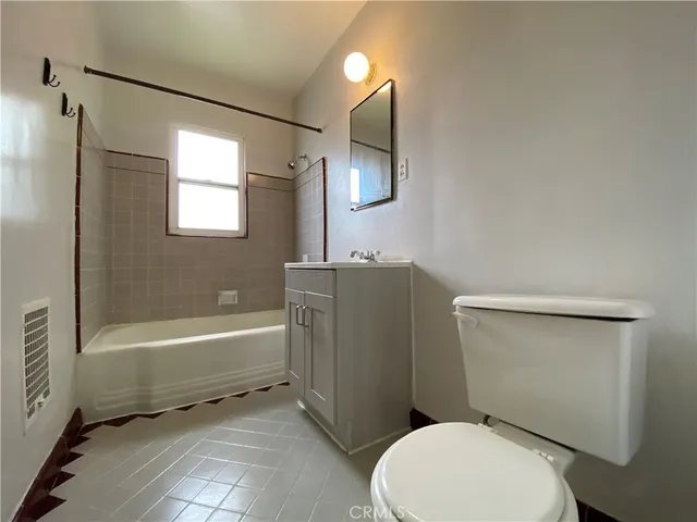 $1,750 | 516 East Lomita Avenue, Unit 12, Glendale, CA 91205