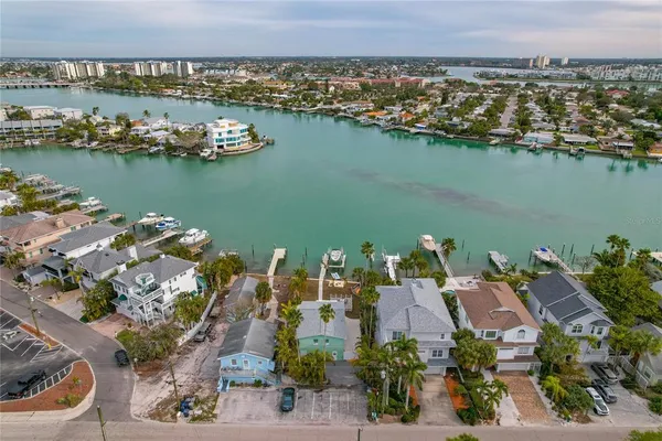 $3,100 | 8441 Bayshore Drive, Treasure Island, FL 33706