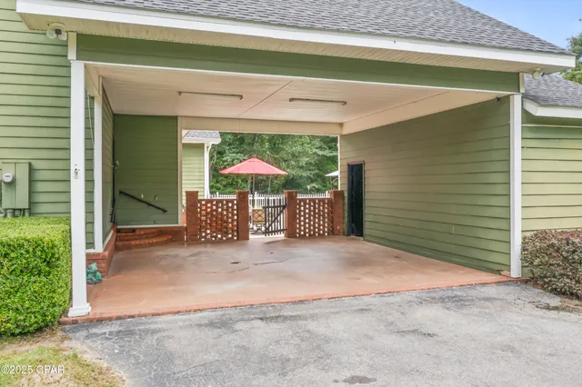 $565,000 | 5924 Old U S Road, Malone, FL 32445