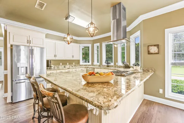 $565,000 | 5924 Old U S Road, Malone, FL 32445