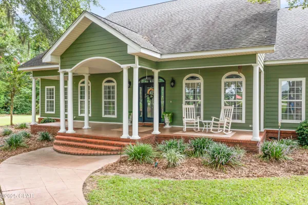 $565,000 | 5924 Old U S Road, Malone, FL 32445