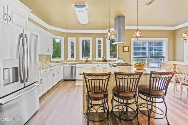 $565,000 | 5924 Old U S Road, Malone, FL 32445