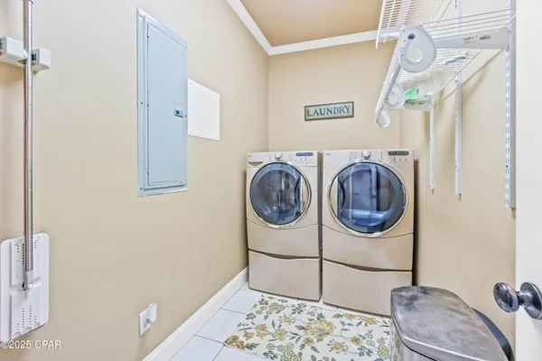 $565,000 | 5924 Old U S Road, Malone, FL 32445