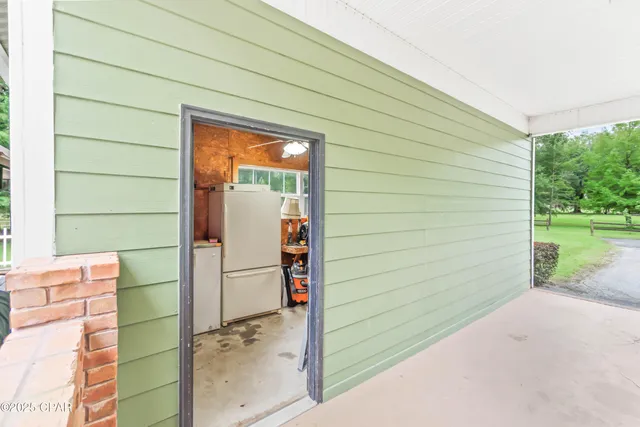 $565,000 | 5924 Old U S Road, Malone, FL 32445