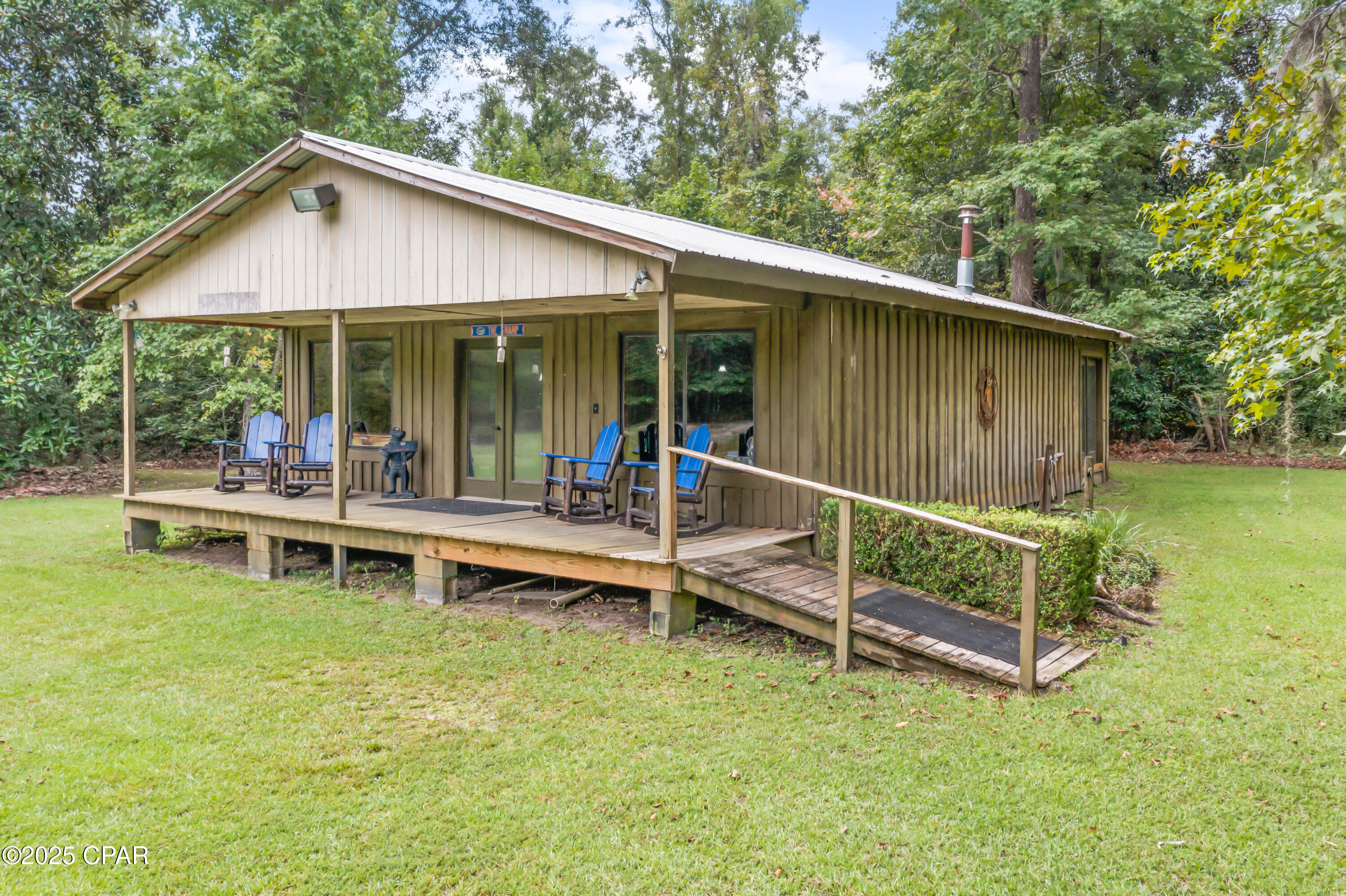 5924 Old U S Road Malone, FL 32445 - Photo 41 of 55