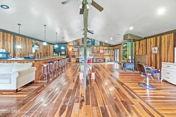 $565,000 | 5924 Old U S Road, Malone, FL 32445