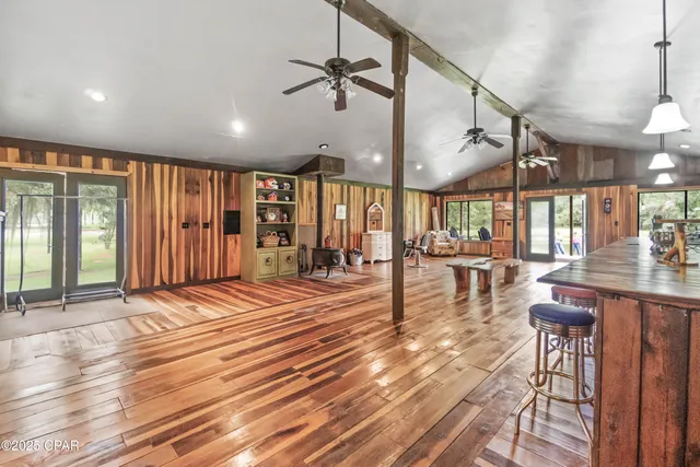 $565,000 | 5924 Old U S Road, Malone, FL 32445