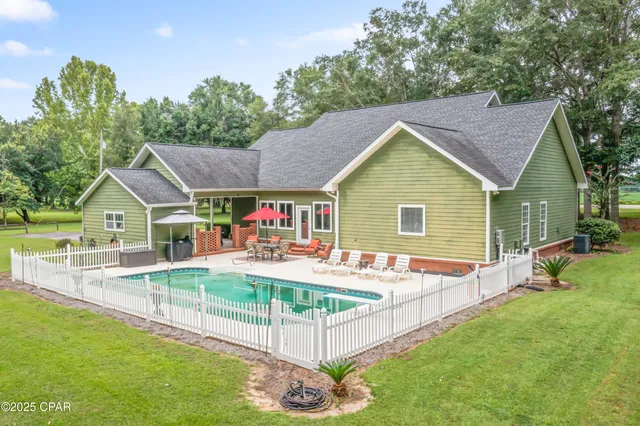 $565,000 | 5924 Old U S Road, Malone, FL 32445