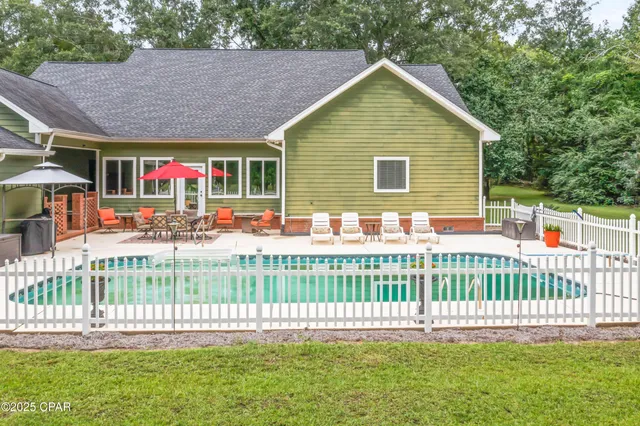 $565,000 | 5924 Old U S Road, Malone, FL 32445