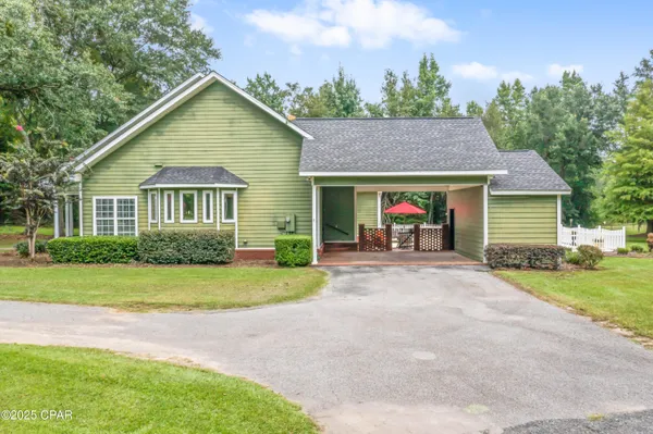 $565,000 | 5924 Old U S Road, Malone, FL 32445