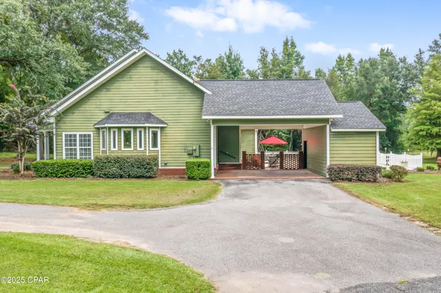 $565,000 | 5924 Old U S Road, Malone, FL 32445