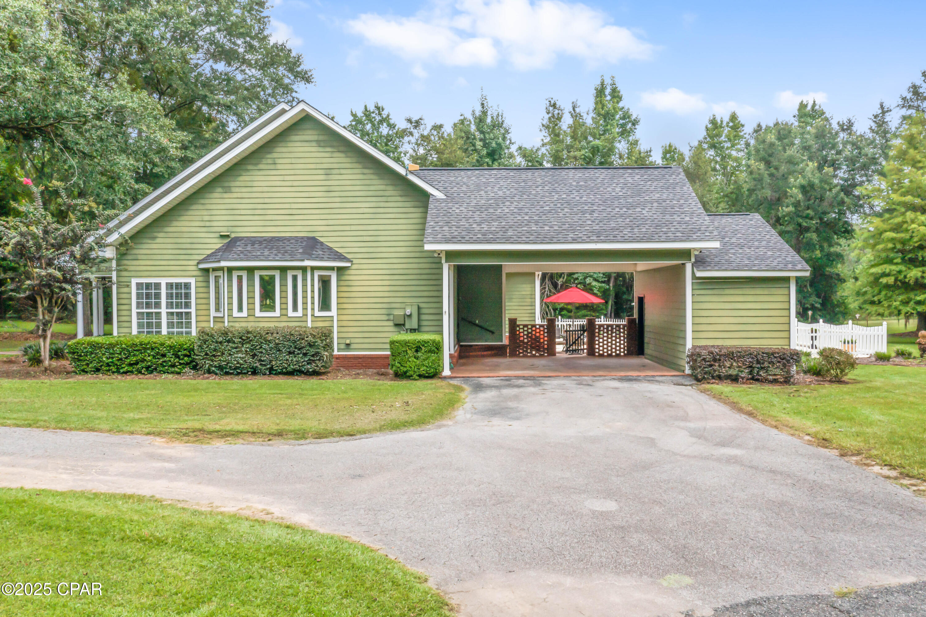 5924 Old U S Road Malone, FL 32445 - Photo 10 of 55