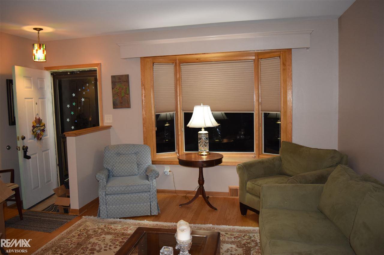 27565 Riviera Street Harrison Township, MI 48045 - Photo 8 of 29 50057470-7.JPG